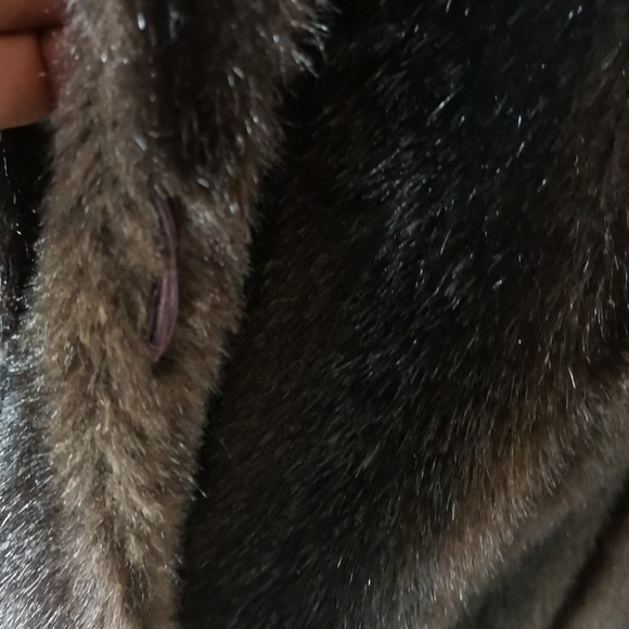 Dubrowsky & Perlbinder | Exclusively Styled by Tissavel France | Faux Fur - Picture 12 of 13